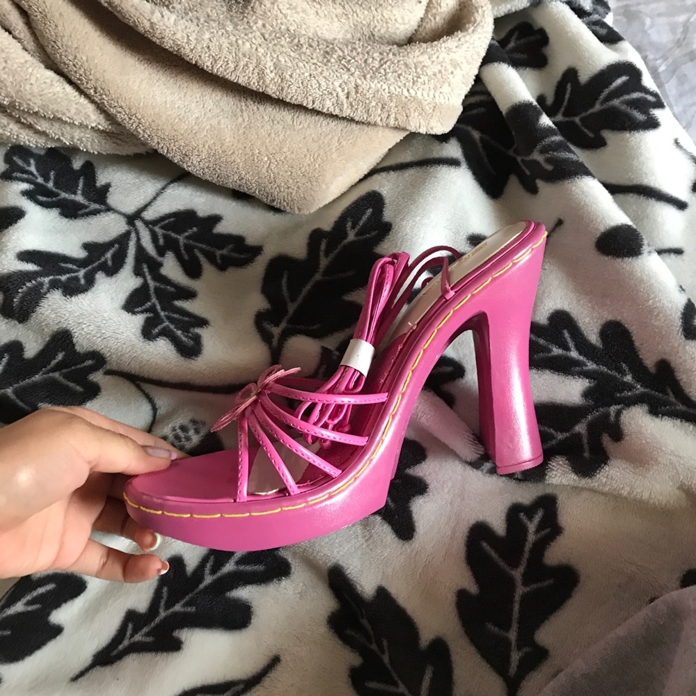 Pink Flower Vintage Heels
